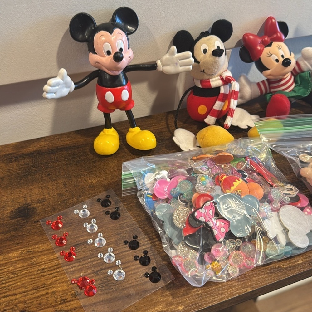 Disney Mikey Minnie mouse lot - Birthday decor cupcake rings - Picture 2 of 6